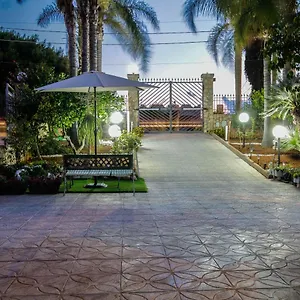 Silvana A 50 Mt Dal Mare Lido Delfino Villa